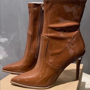 Steve Madden Posse Cognac Patent Booties Size 8.5